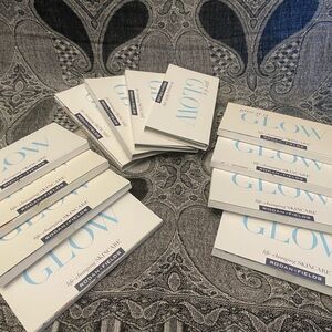 Rodan + Fields Give it a GLOW. 🐶 READ ENTIRE LISTING